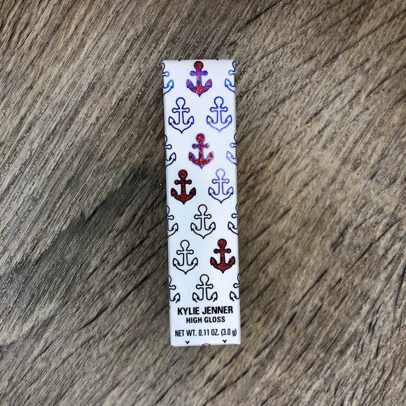 Kylie Cosmetics Private Island Sheer High Gloss - Picture 2 of 3